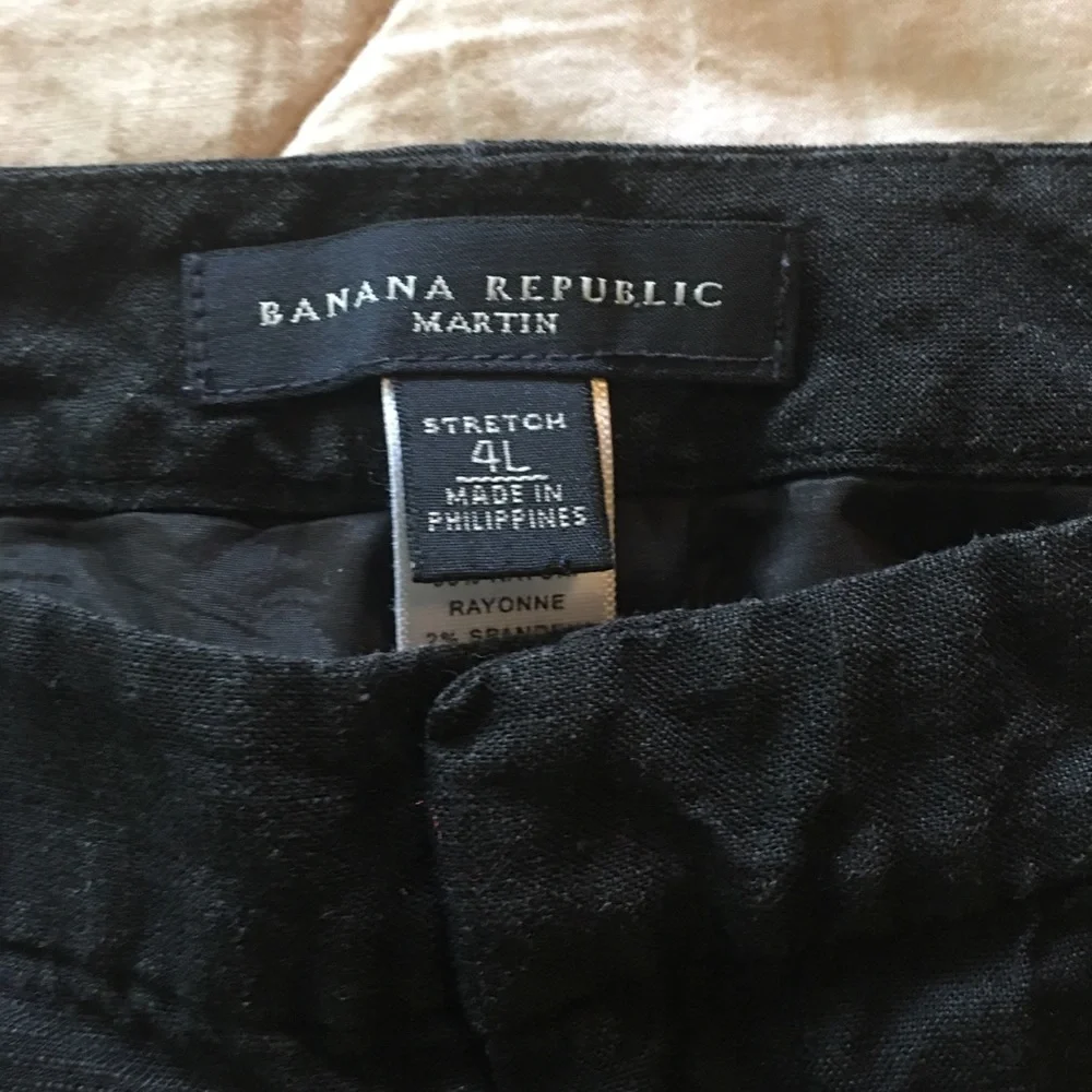Banana Republic Martin Linen Blend Black Pants with Button Detail Size 4 Long